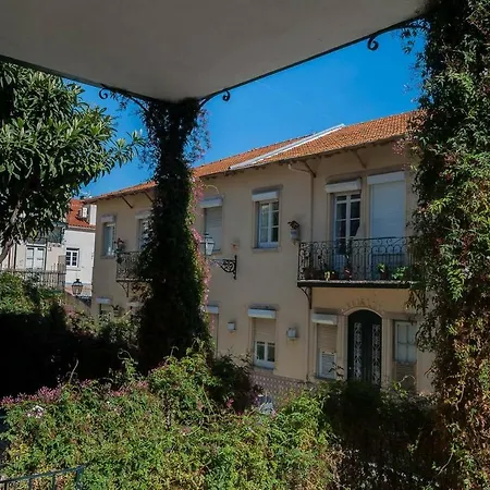 Vila Berta Apartment In A Cottage Street Apartment *