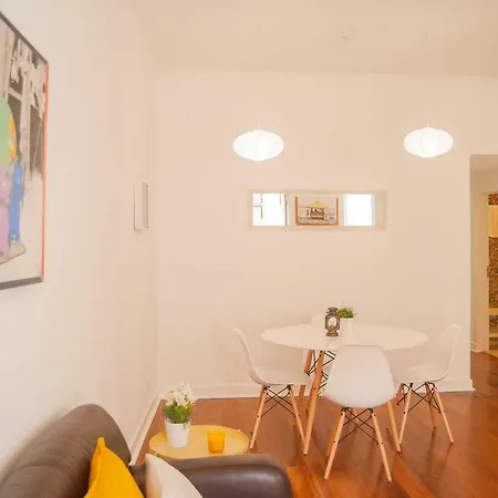 Vila Berta Apartment In A Cottage Street *